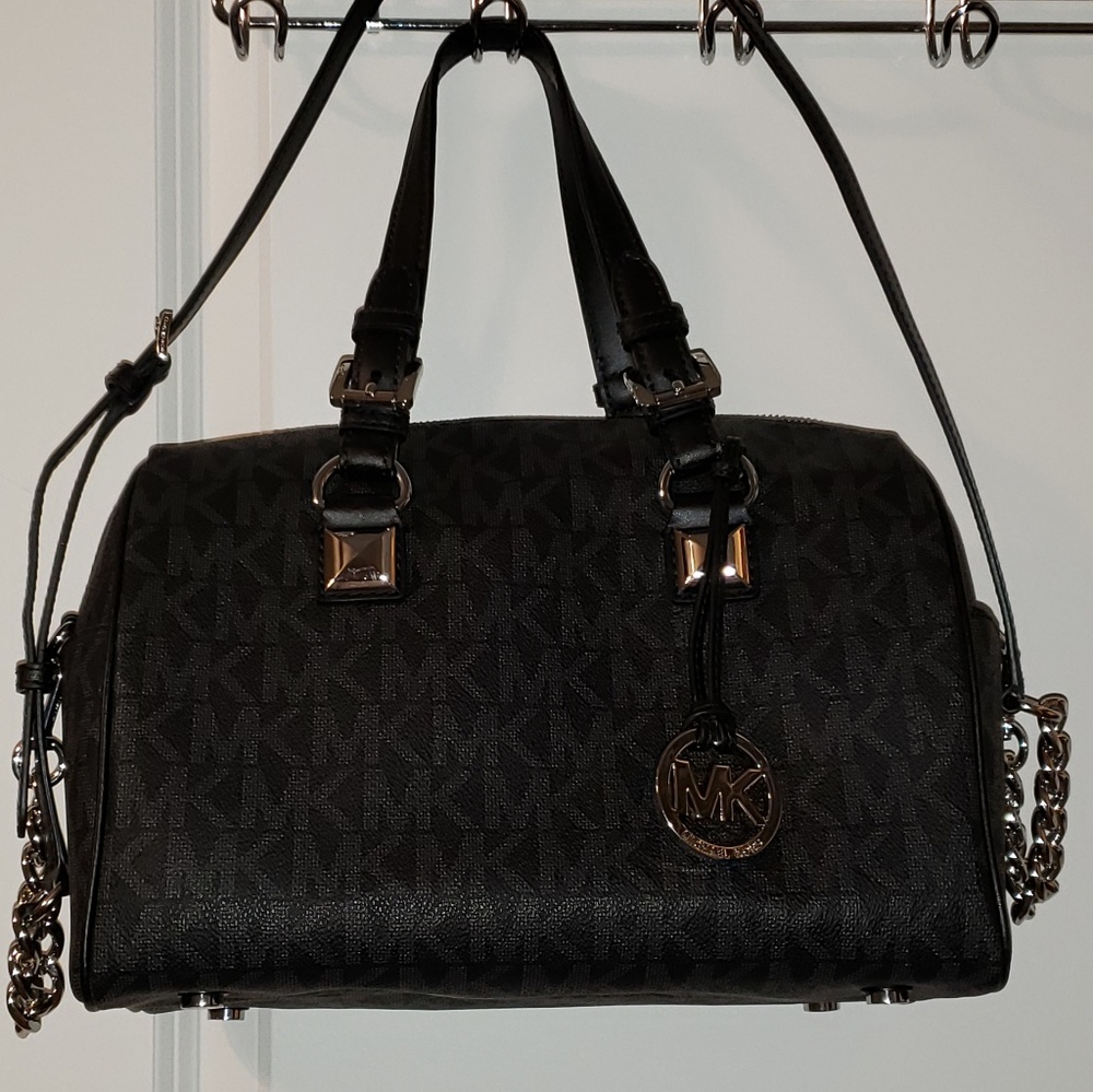 Michael Kors Medium Black Signature Greyson